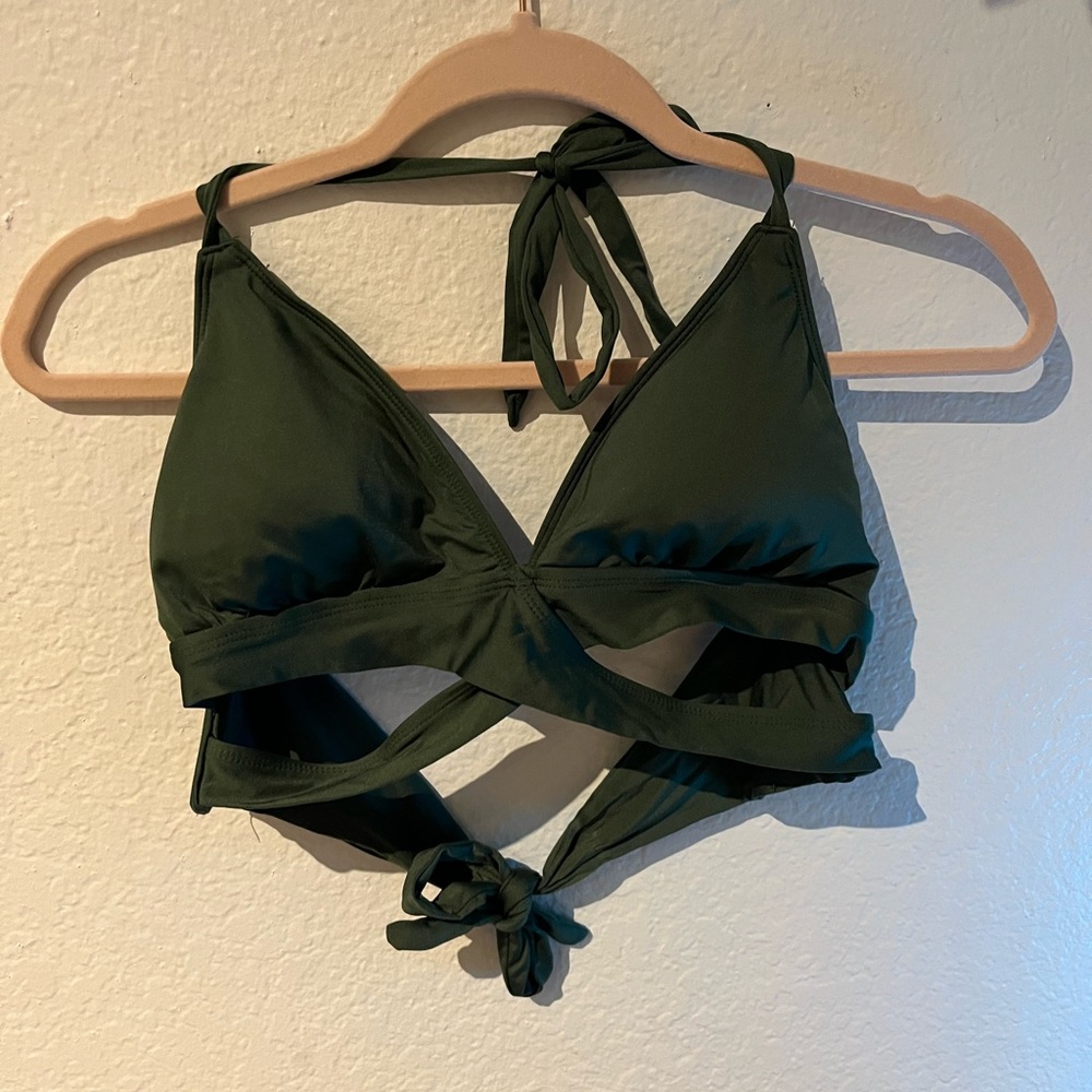 Forest green cross cross bikini top—>L